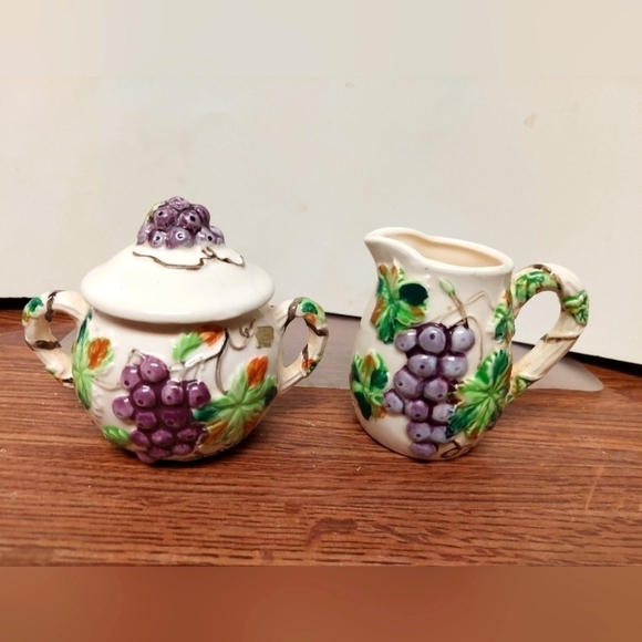 Vintage* Grape Sugar and Creamer Set - Picture 1 of 11